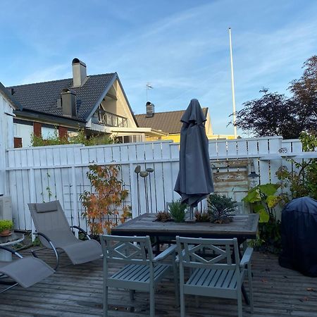 B&B Bland Ormbunkar Och Rosor Falkenberg Eksteriør bilde