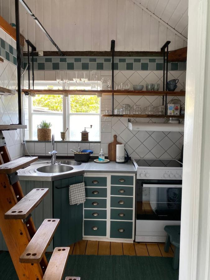B&B Bland Ormbunkar Och Rosor Falkenberg Eksteriør bilde