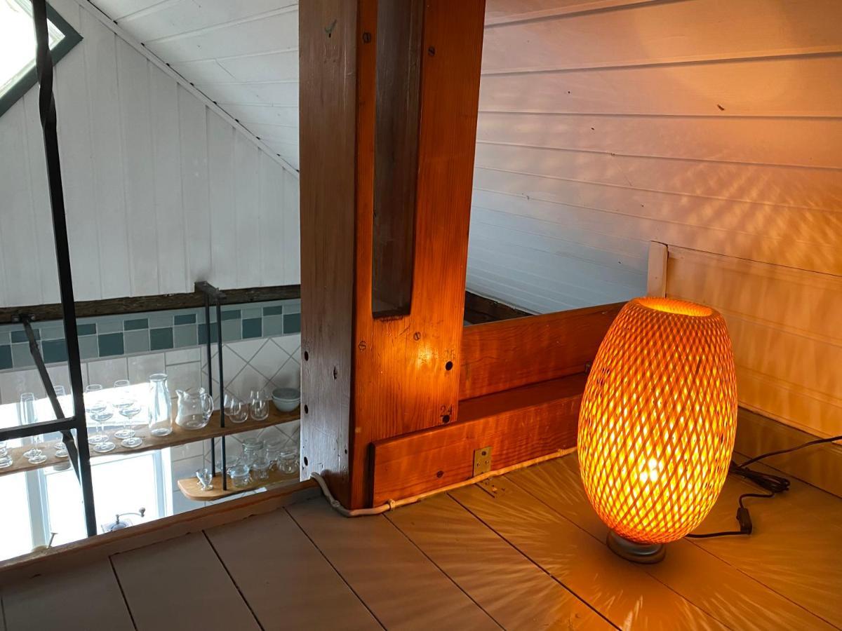 B&B Bland Ormbunkar Och Rosor Falkenberg Eksteriør bilde