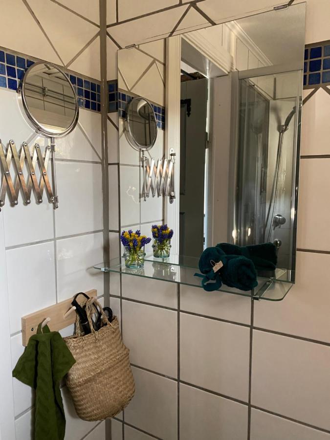 B&B Bland Ormbunkar Och Rosor Falkenberg Eksteriør bilde